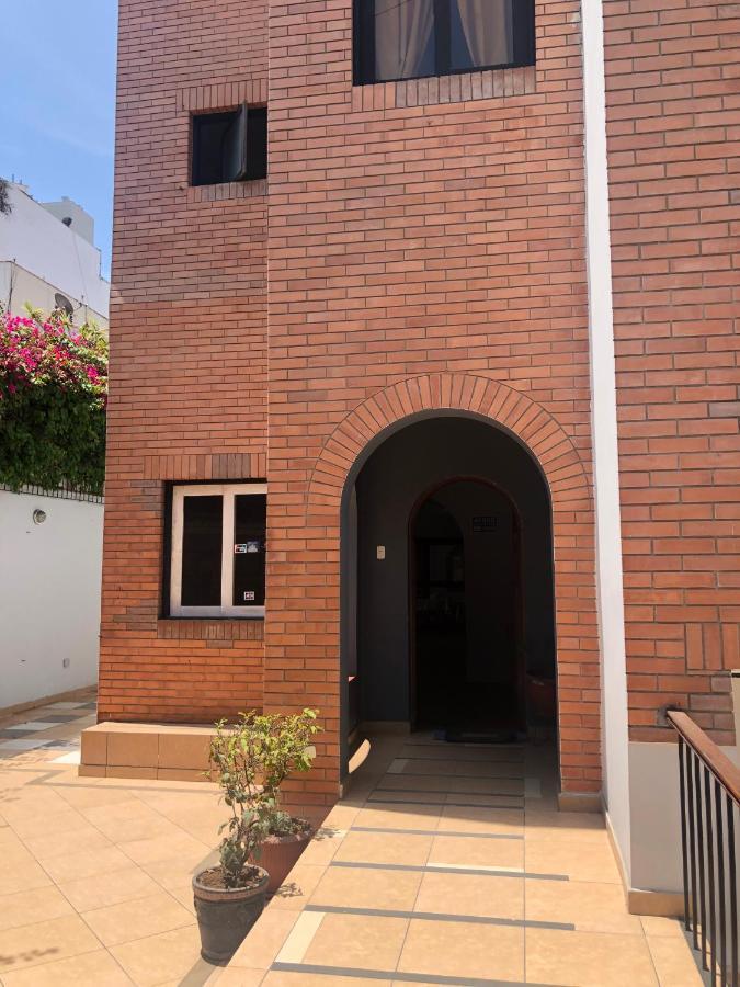 Qx Miraflores Hostal *